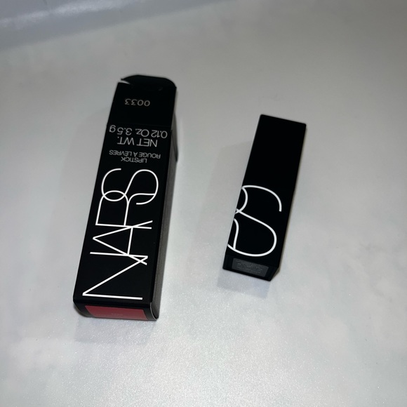 NARS Lipstick Rouge a LEVRES - Picture 2 of 2